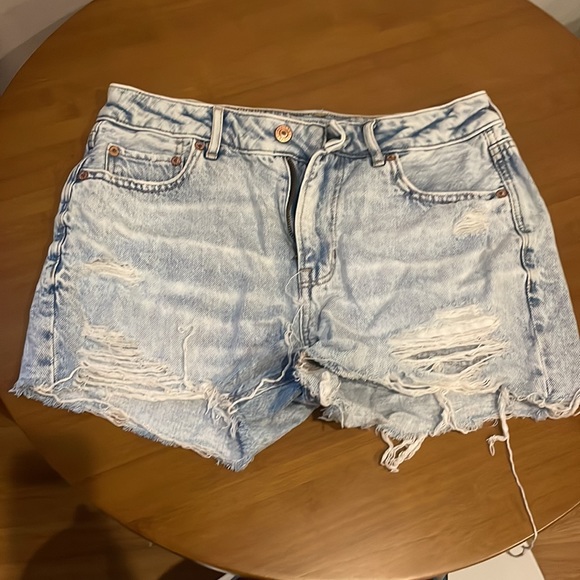 AE High-Waisted Denim
Tomgirl Midi Short - Picture 2 of 5